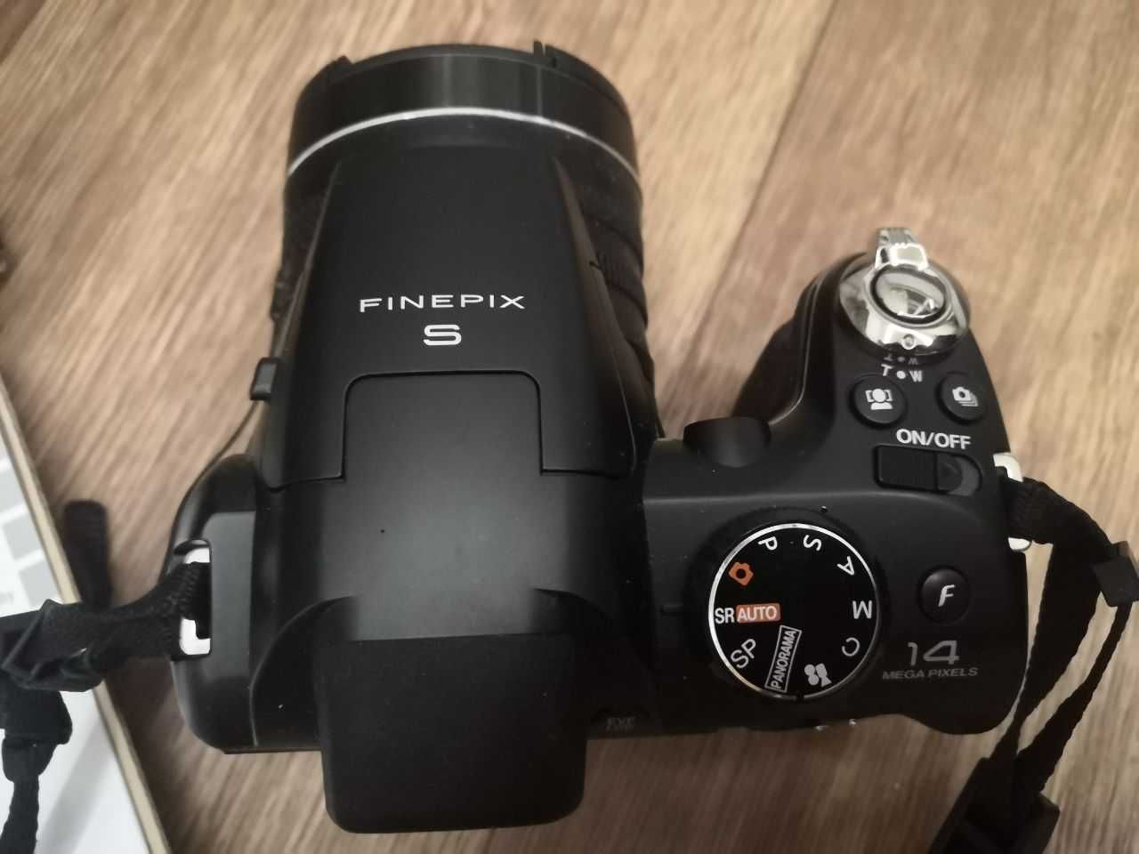Фотоапарат Fujifilm FinePix S4200