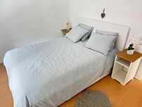 Cama de casal semi nova com colchao
