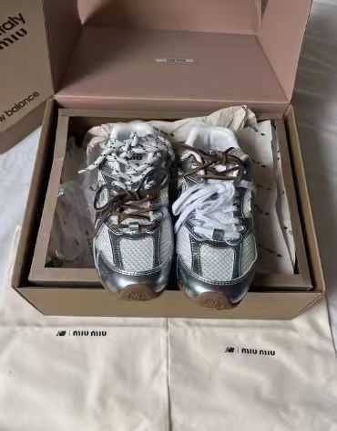 buty_New_Balance_x_Miu_Miu_530_SL_Srebrny_Espadryle / Rozmiar.36