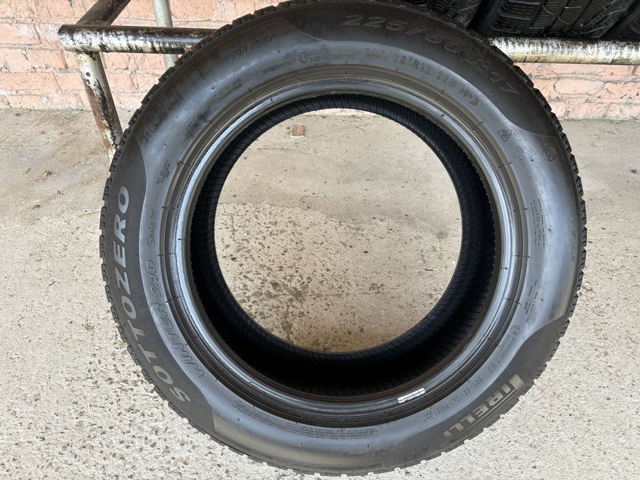 Комплект шин 225/60R17 Pirelli