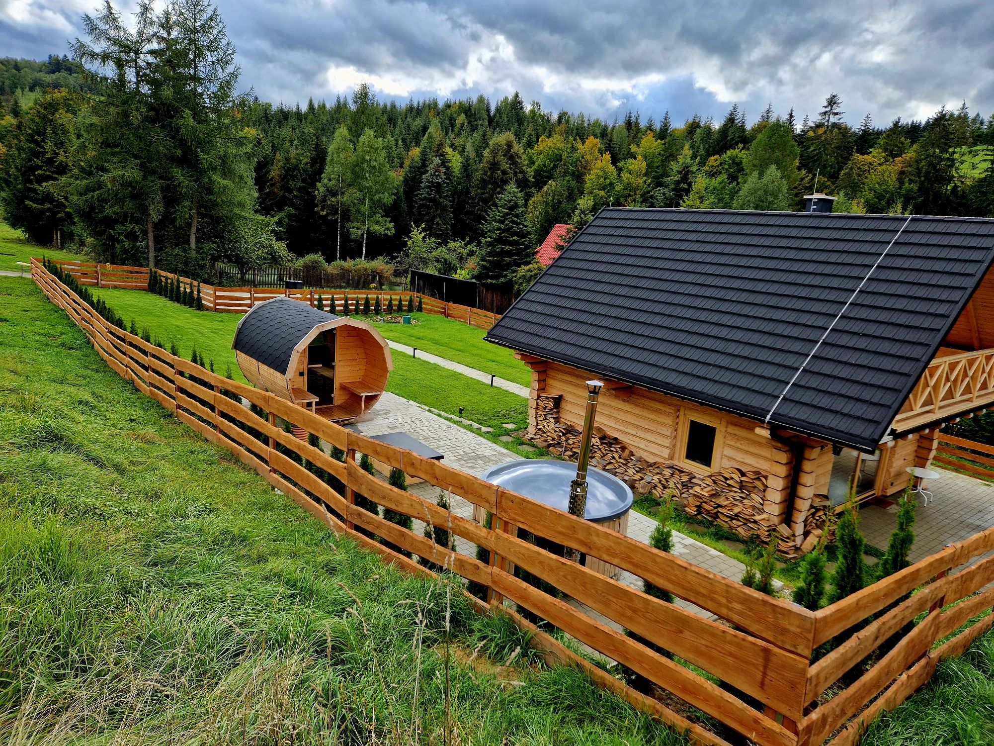 Domek z bala z jacuzzi i sauną do wynajęcia. Blisko stoku.