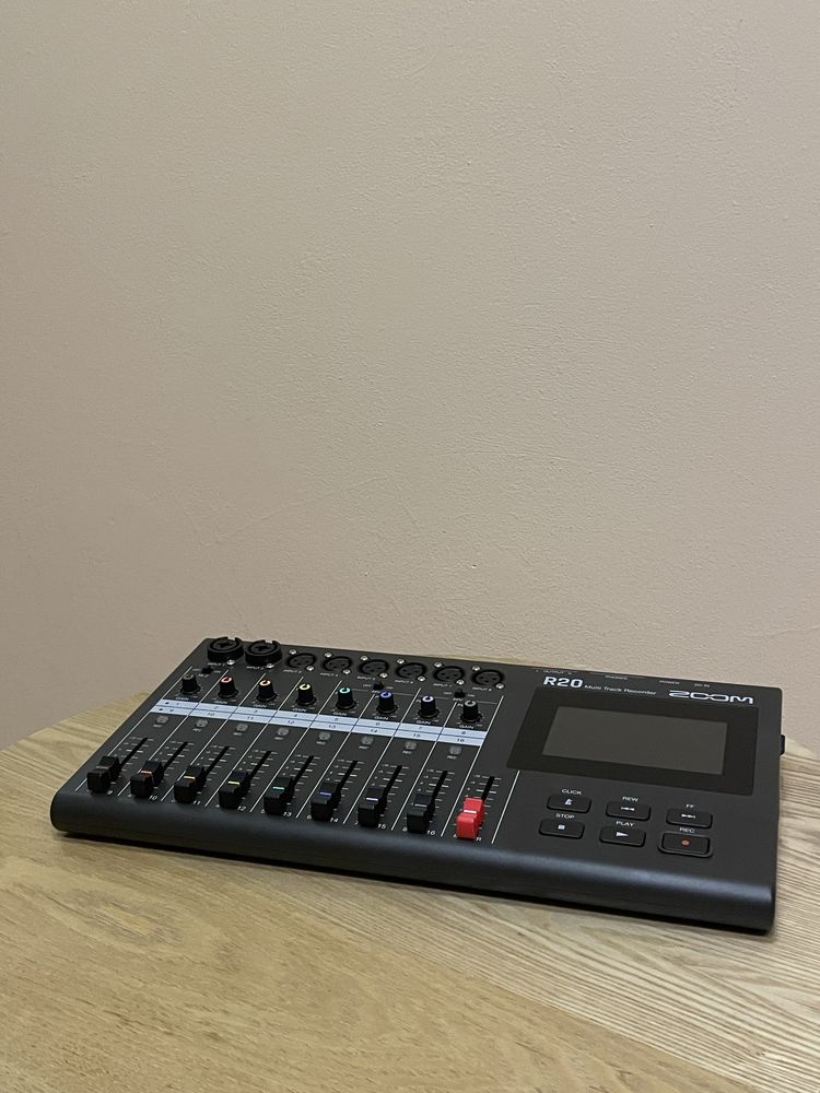 Zoom R20 Multi Track Recorder