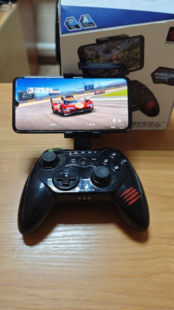 Беспроводной геймпад Mad Catz C.T.R.L. R Gloss Bluetooth PC/Android