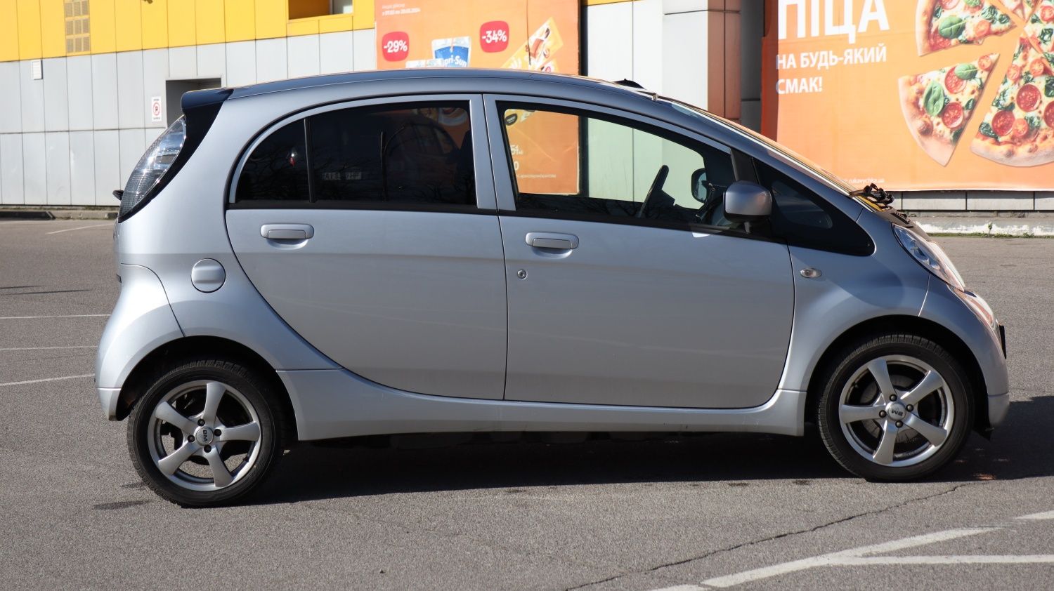 Електро автомобіль Mitsubishi iMiev, iOn, C-zero