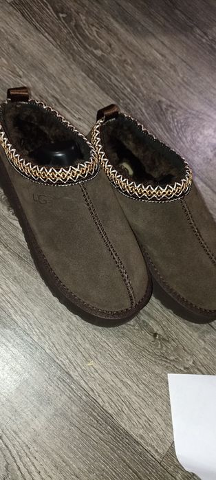 Продам уги в трендовом цвете / ugg