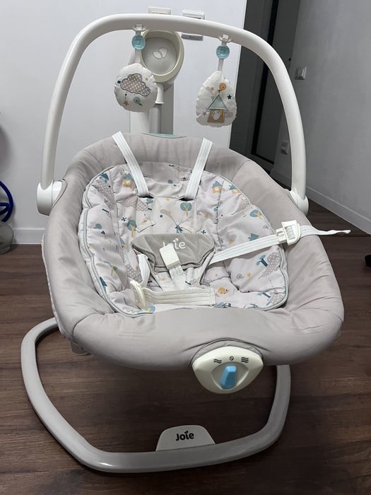 Дитячий шезлонг, заколисуючий центр, каталка, крісло гойдалка