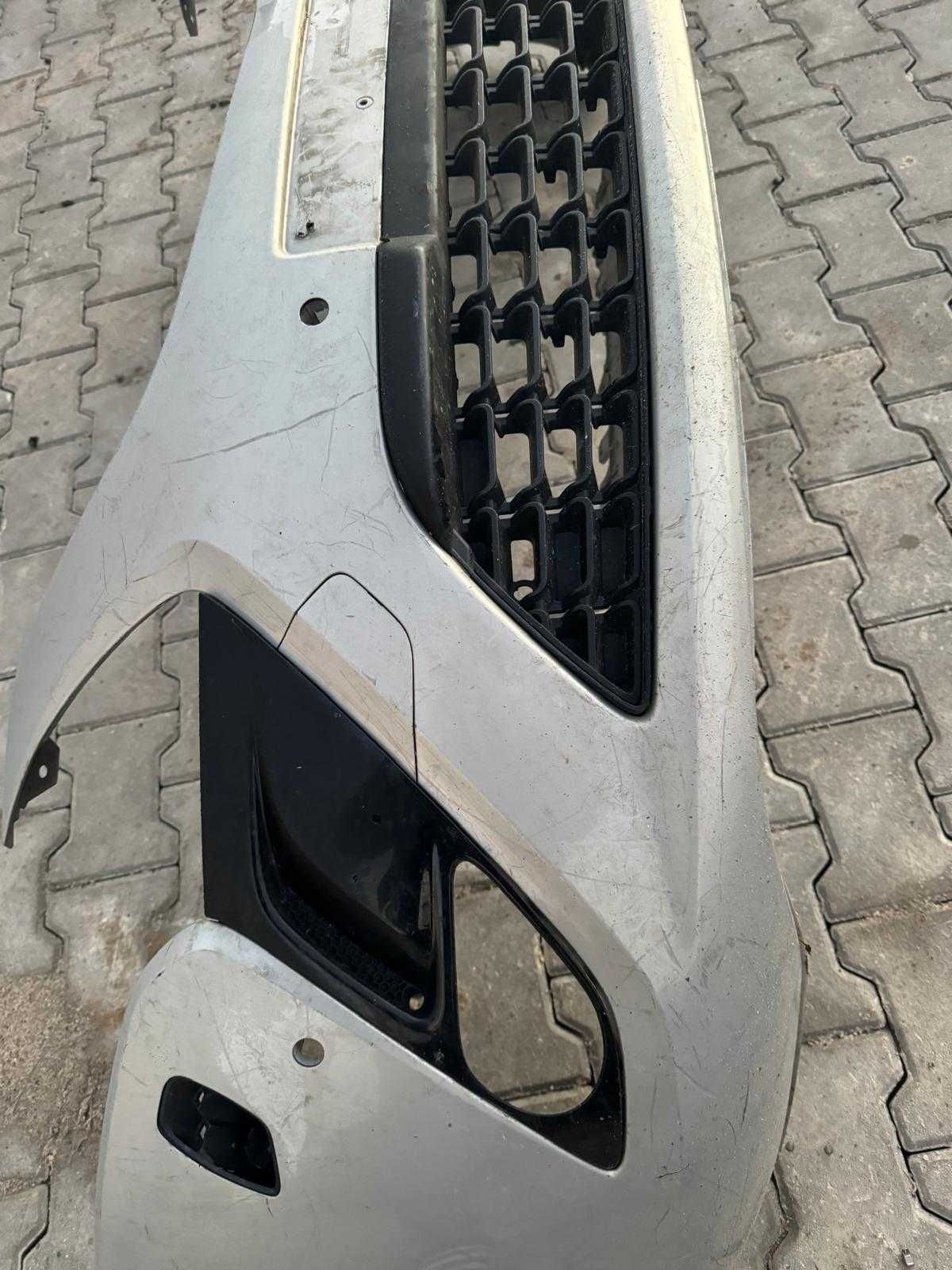 Zderzak Opel Zafira C parki spryski przed liftem niekompletny