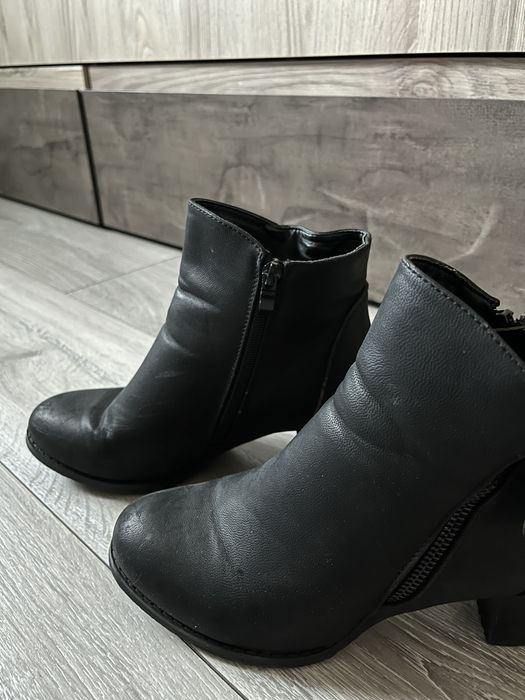 czarne botki na słupku 5cm rozmiar 38