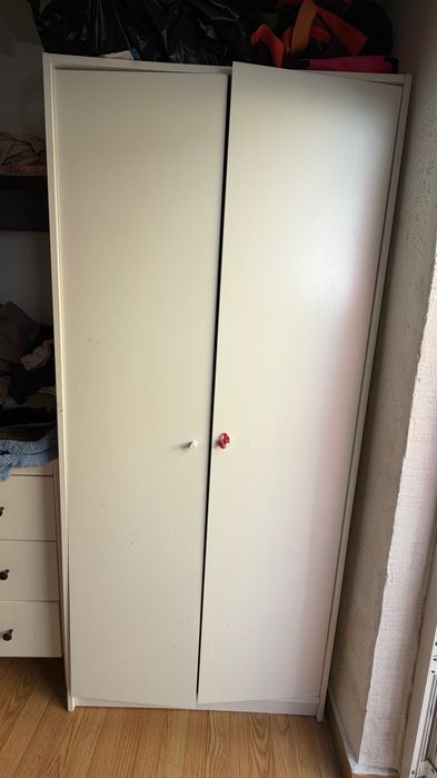 Roupeiro IKEA 2 portas