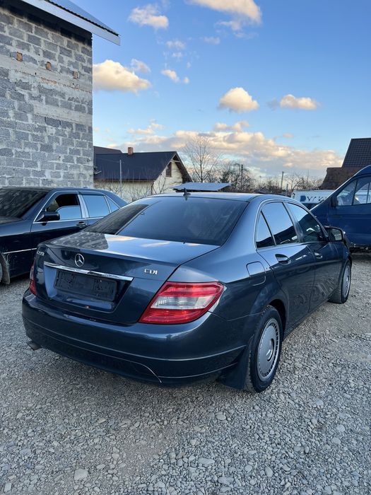 Задні стопи фари на Mercedes W204 седан оригінал