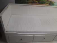 Ikea Hemnes z 1 materacem.