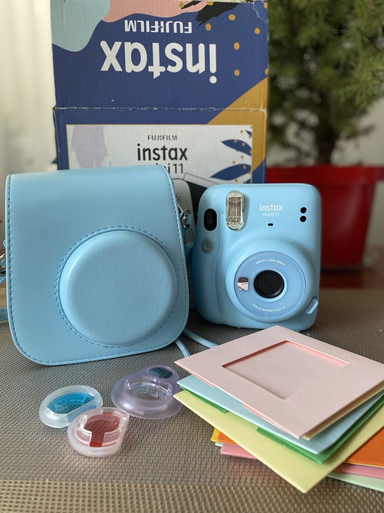 FIJUFILM instax mini 11