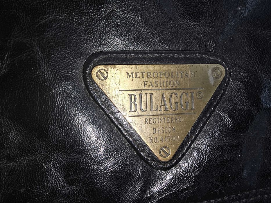 Вместительная фирменная сумка Bulaggi