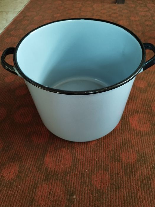 Sprzedam garnek emaliowany
