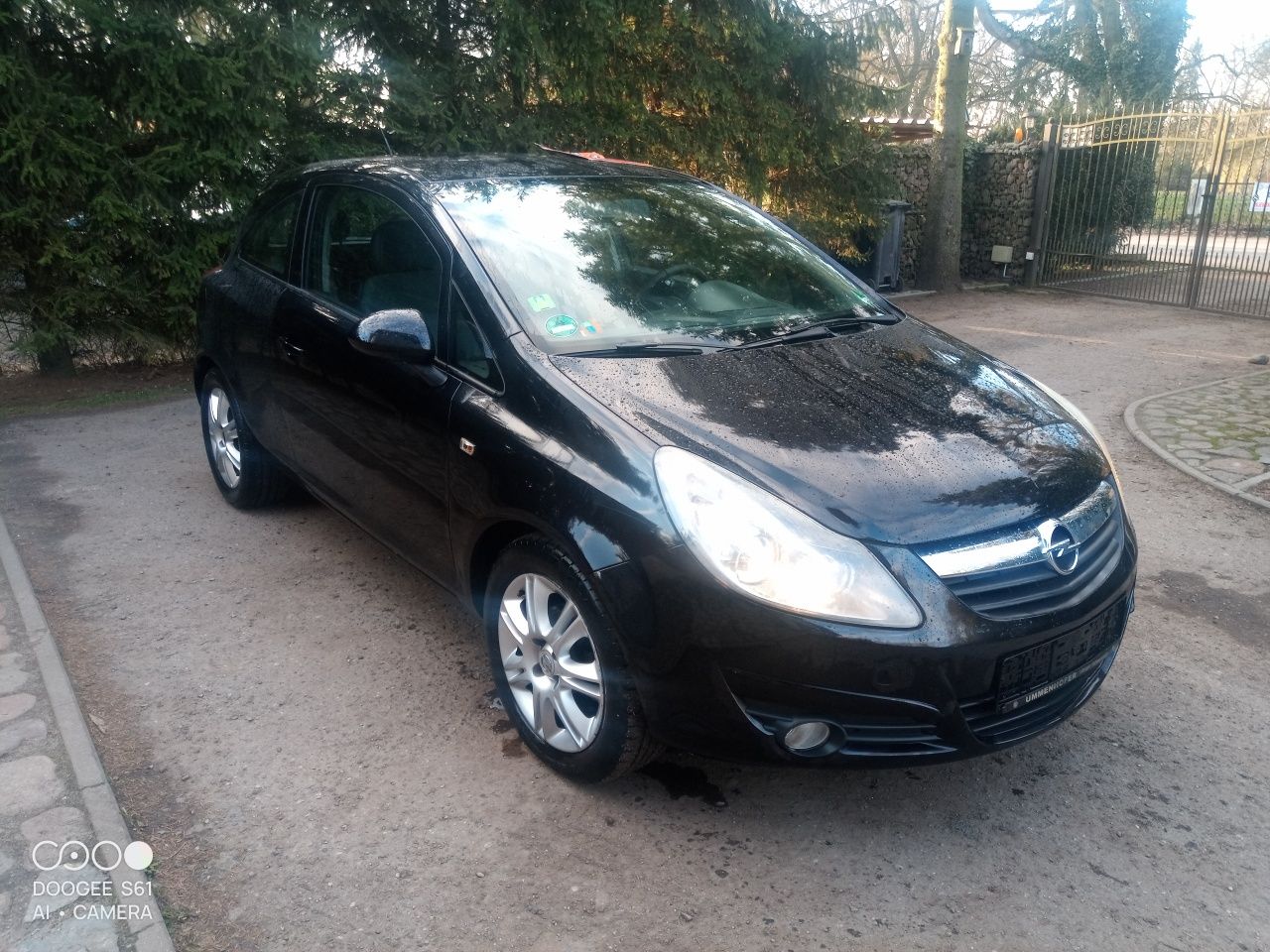 Opel Corsa 2010 klimatyzacja alufelgi pół skóra grzane fotele