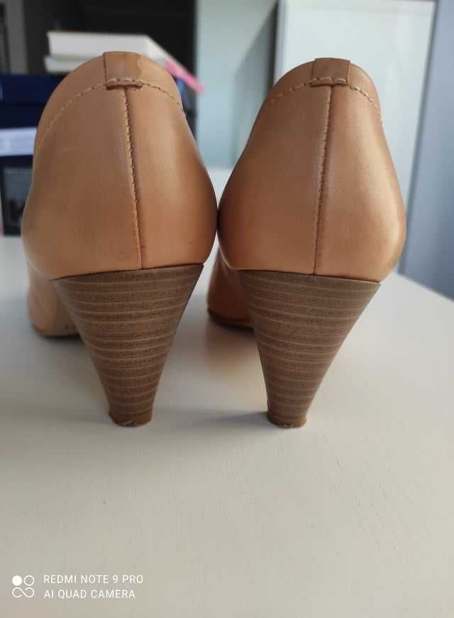 czółenka peep-toe Lasocki r. 39