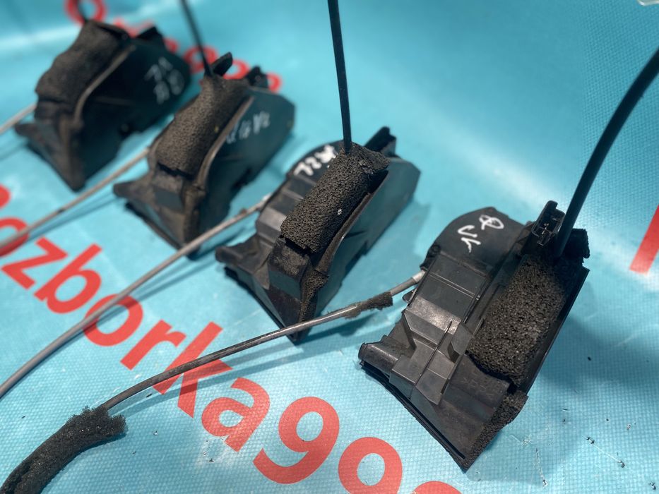 Замок дверей Nissan Qashqai j10 лівий Кашкай 08-13р