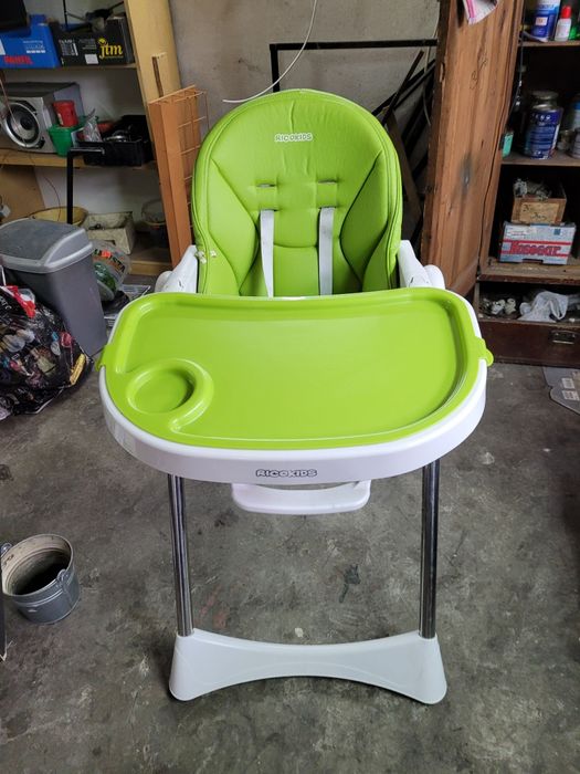 Krzesełko do karmienia dziecka