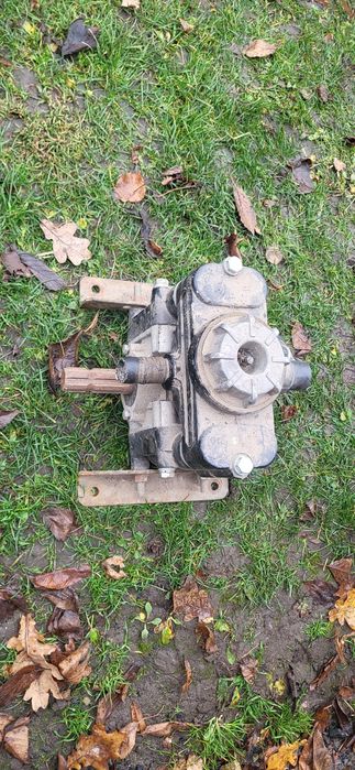 Насос оприскувача на запчастини