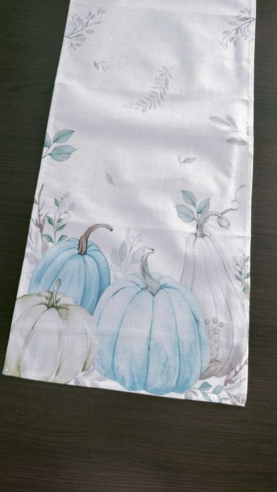 Bieżnik na stół. Jesienny z dniami. 33*180 cm