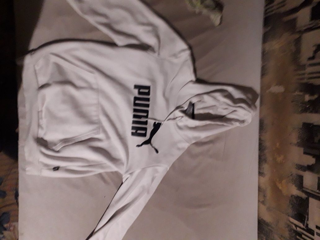 Продам оригінальну кофту пума