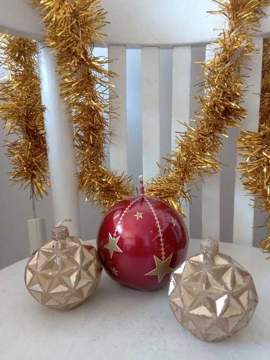 Bożonarodzeniowe Ozdobne Świeczki w kształcie bombek- 3 sztuki