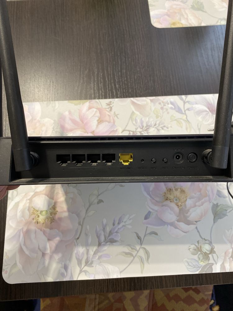 Router D-link DIR-878