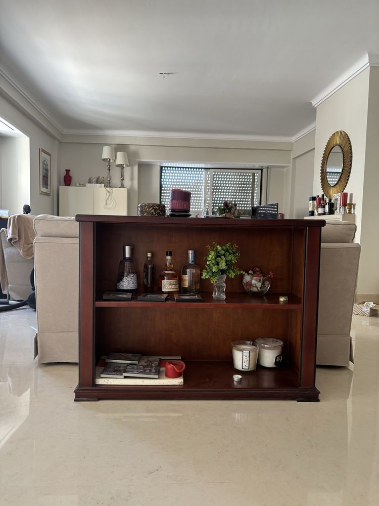 Consola em madeira