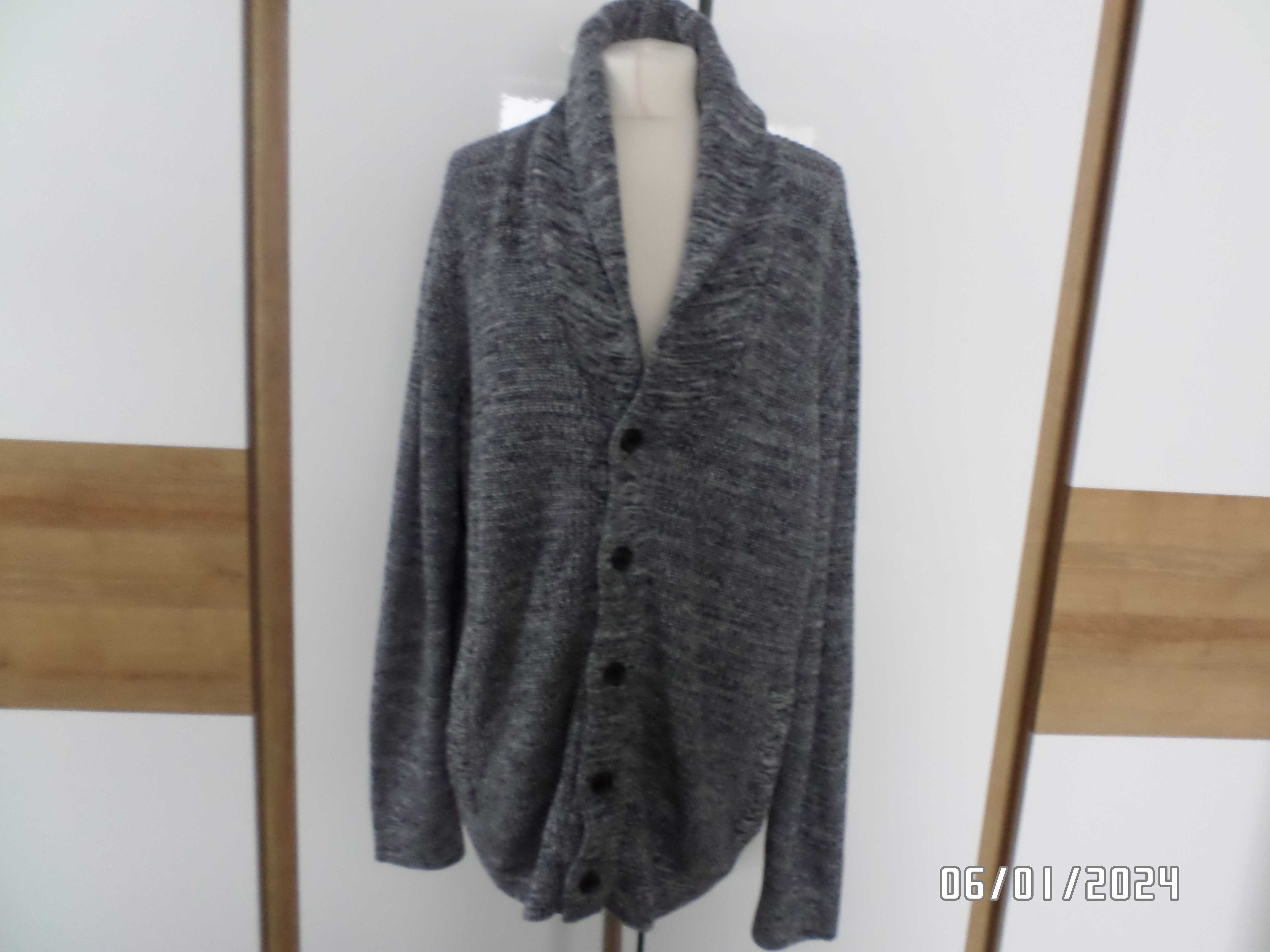 Firmowy sweter męski-H&M-XL