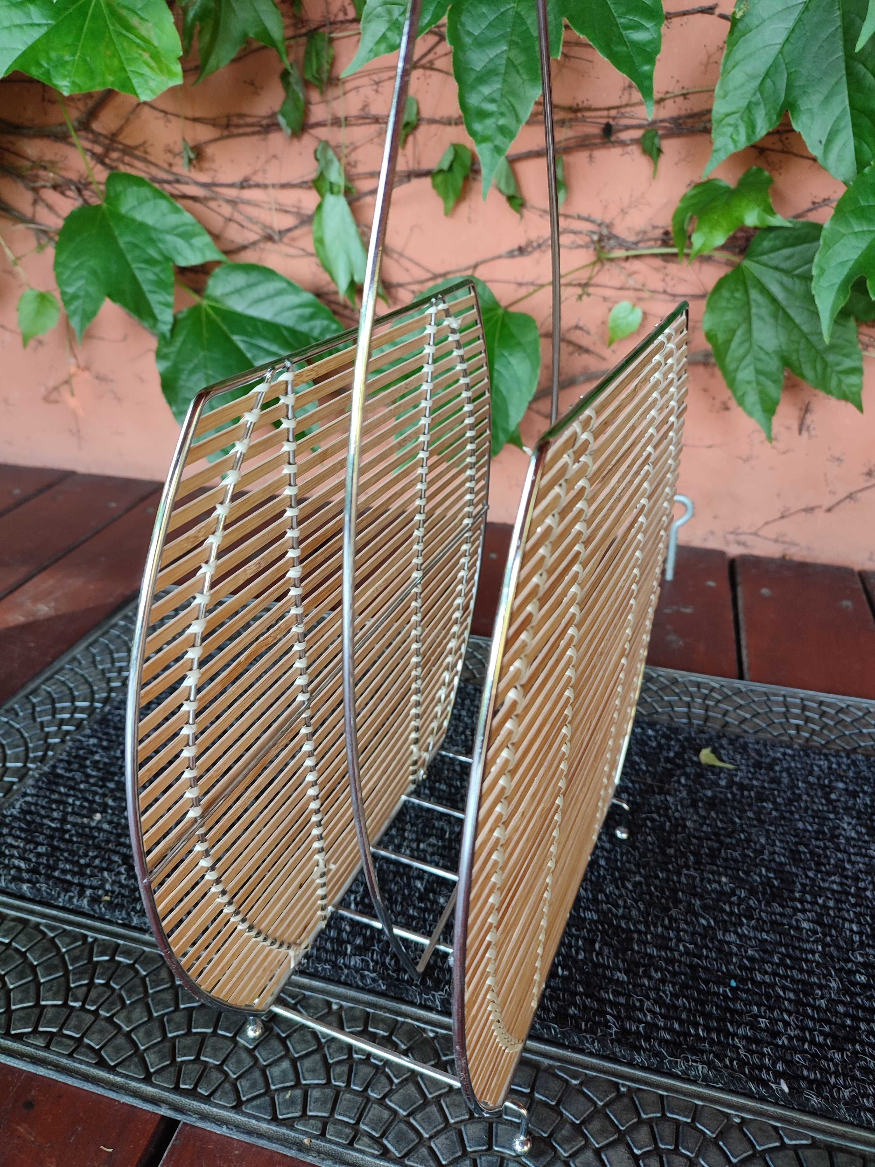 Piękny gazetnik metal + rattan