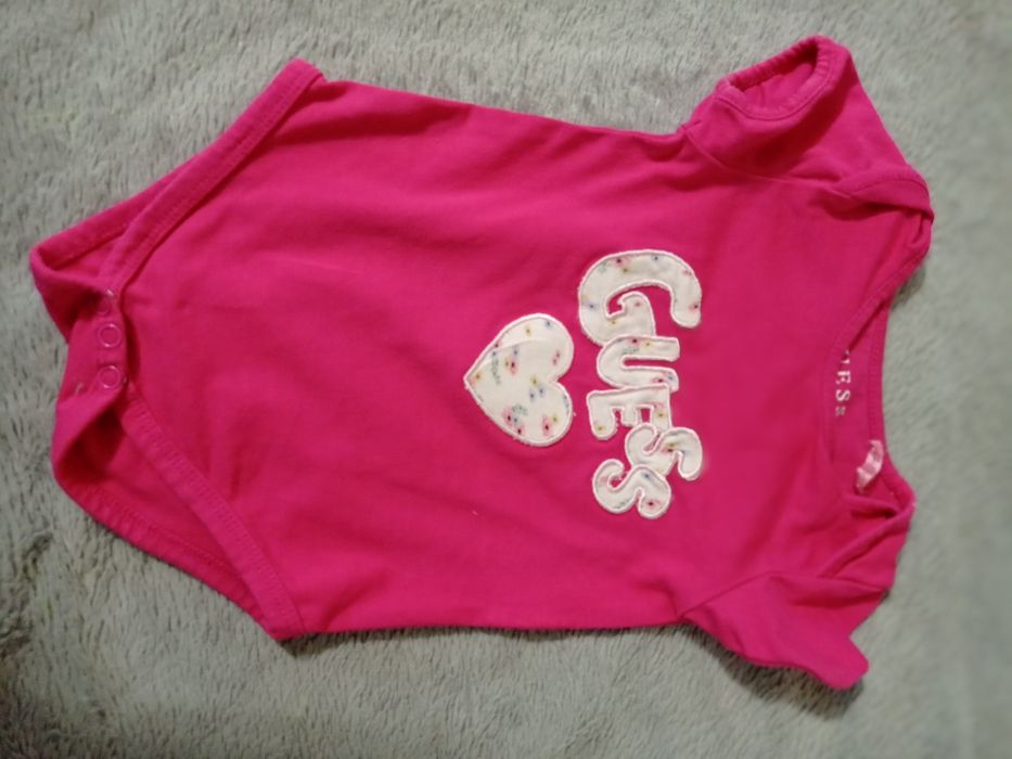 Komplet 4 body 6/9m GUESS