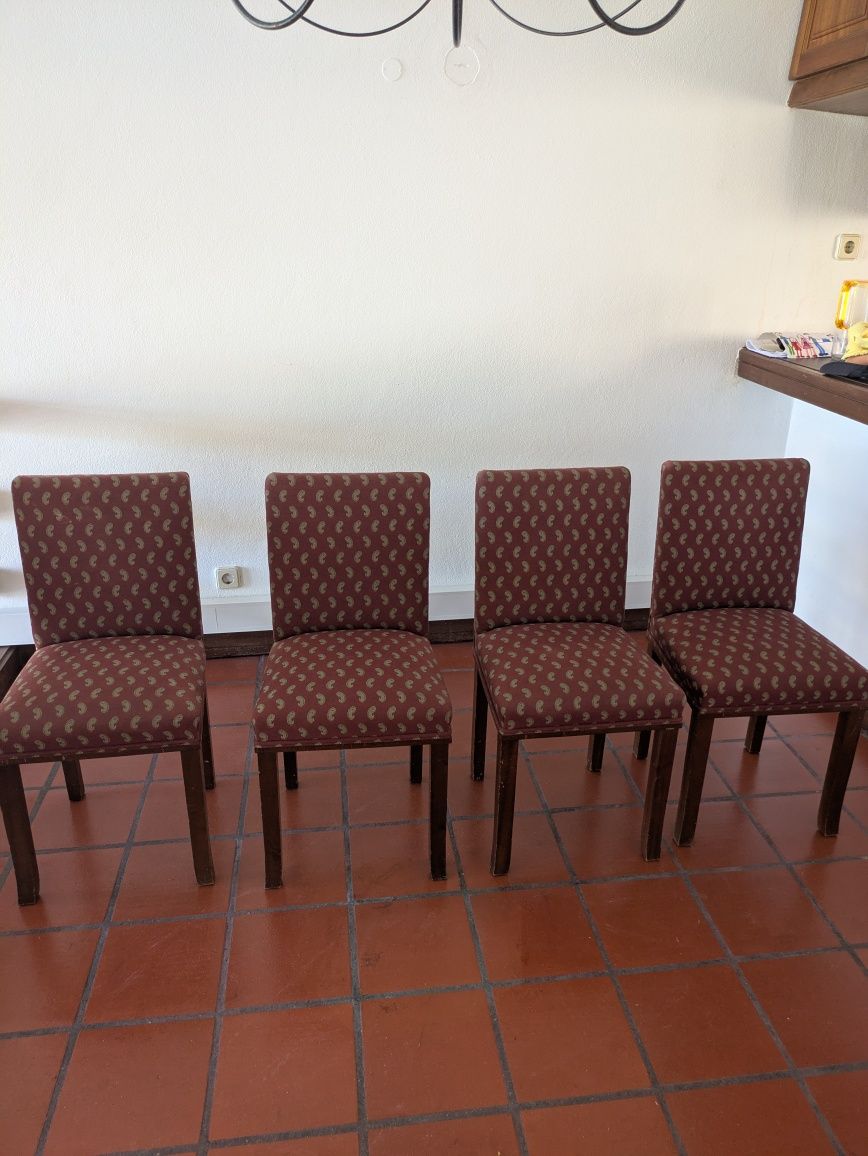 Cadeiras de jantar almofadadas
