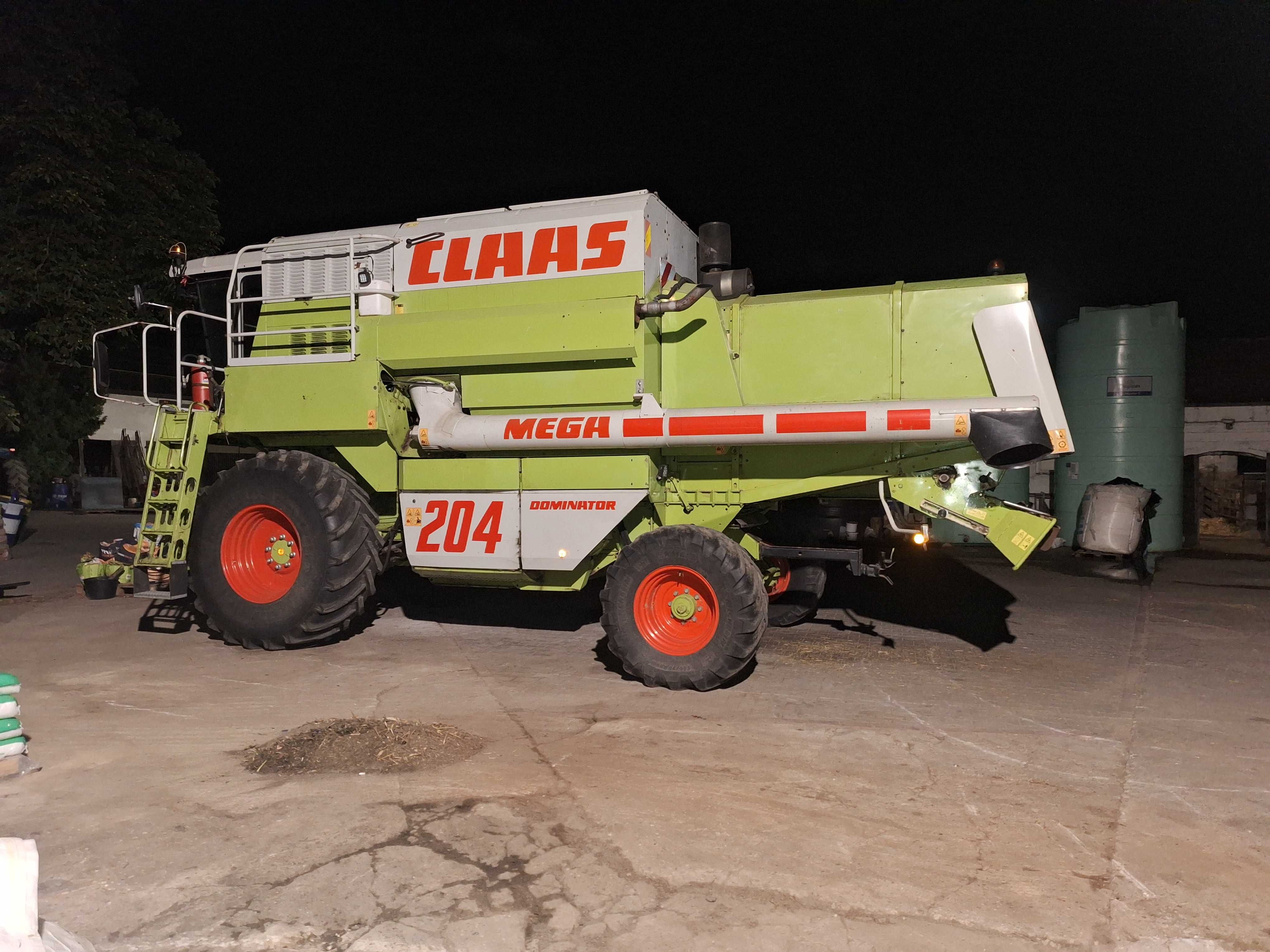 Kombajn Claas Mega 204