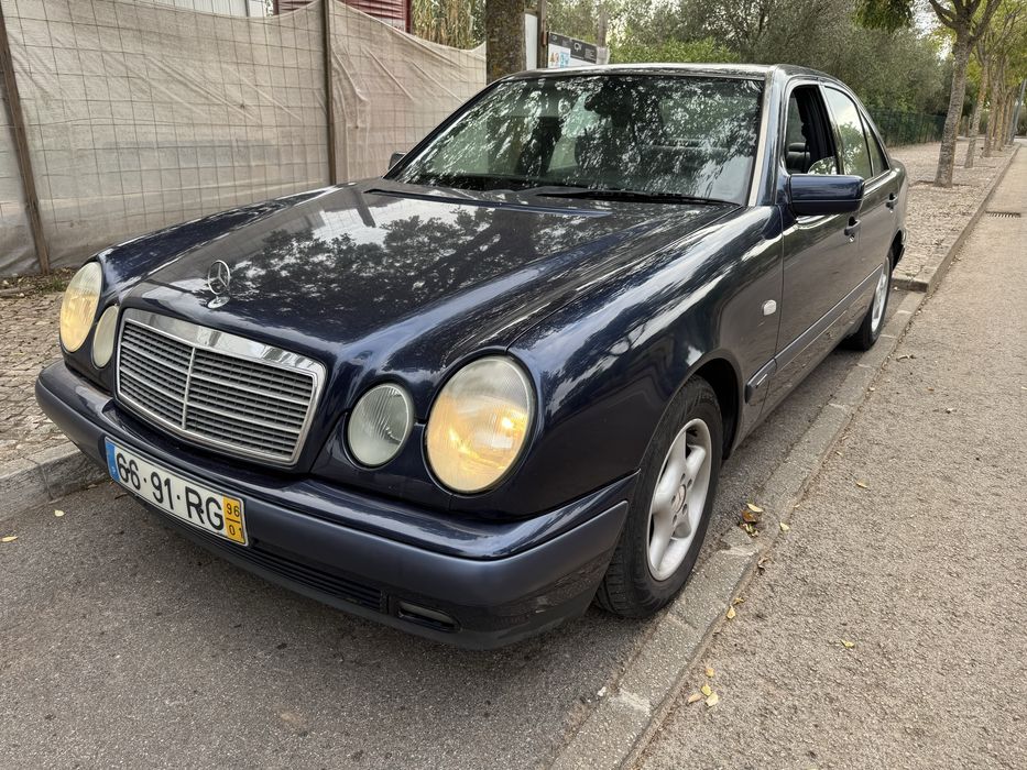Mercedes E 220 (diesel)