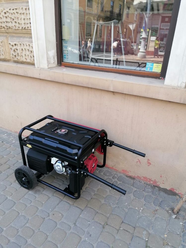 Бензиновий генератор з електростартером KOOP KGF-7500XE 6.5 кВт
