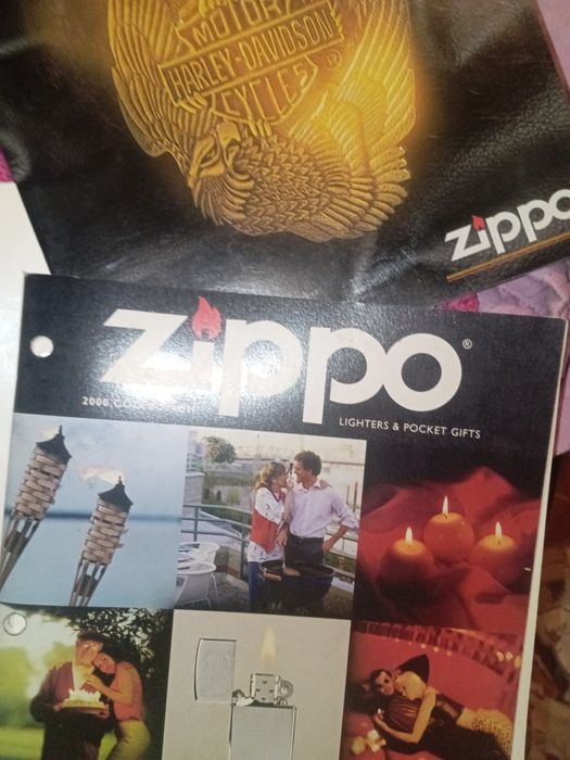 8 revisitas Zippo