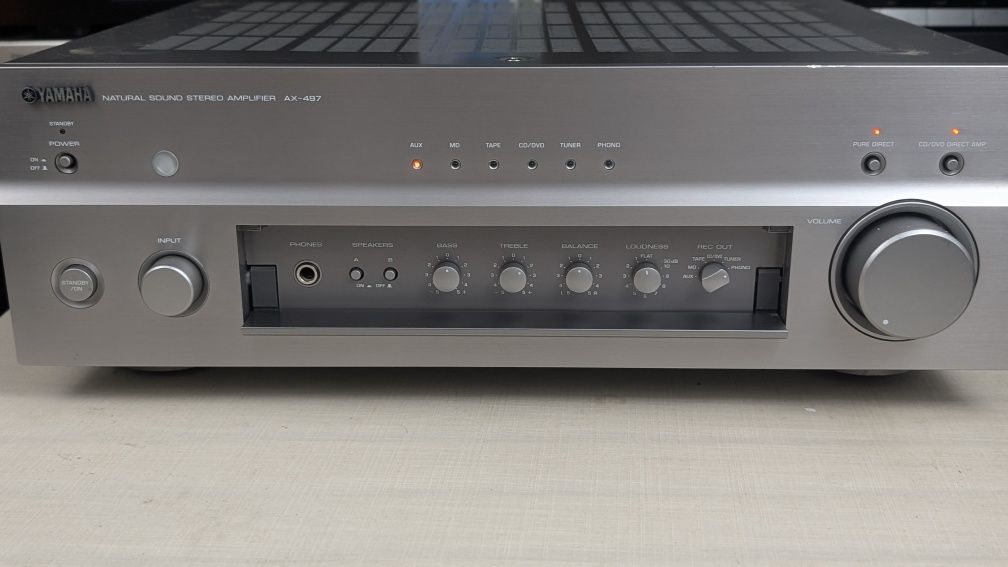 Yamaha AX-497 Flogowy model wzmacniacza stereo
