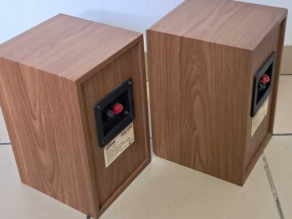 zestaw audio Koda 5.1 dwie kolumny dwa głośniki i centralny max 1200w