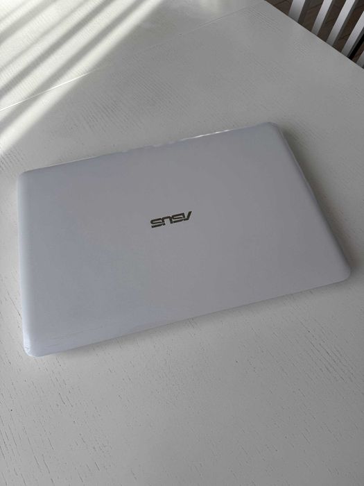 Ноутбук Asus X556 з SSD Samsung 870 EVO 1 TB