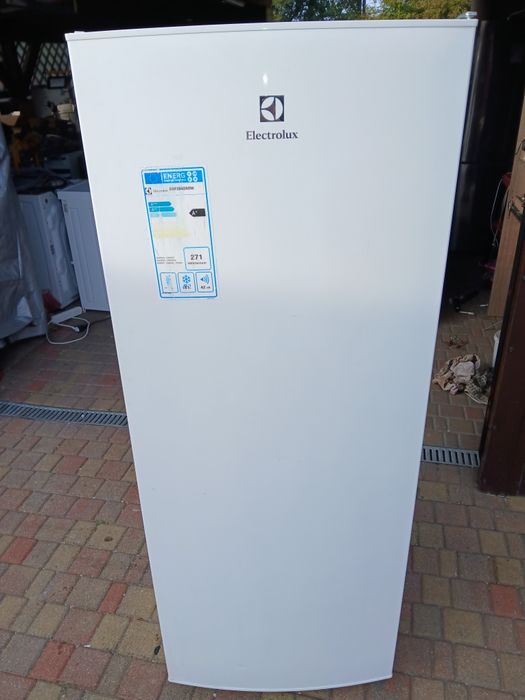 Zamrażarka Elektrolux szufladowa 200 litrów wysokość 155cm