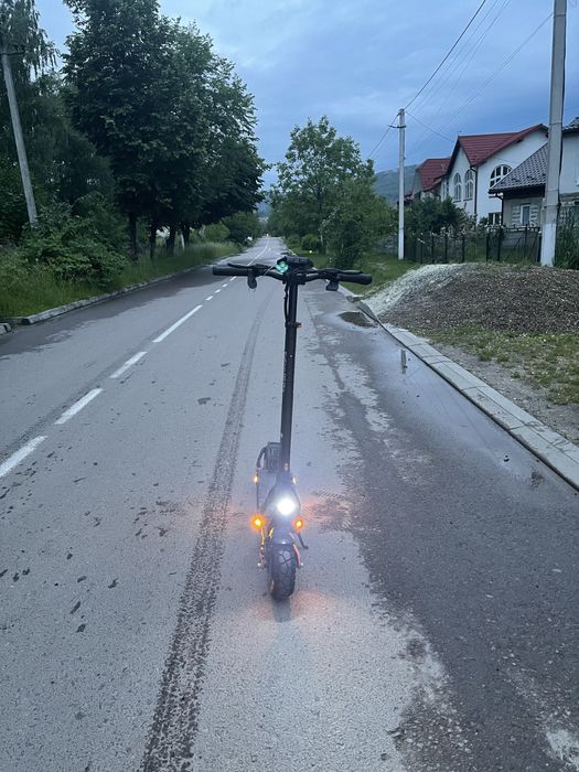 Продам терміново Kukirin g2 pro 2025