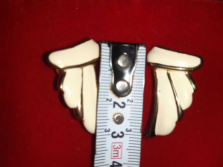 Кліпси крила з емаллю молочного кольору