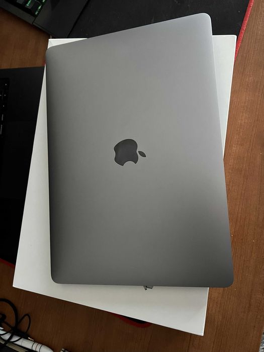 MacBook Pro 13” 2020 A2251 – i5 · 16GB RAM · SSD 512GB