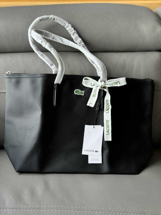 Шопер Lacoste, вміщує А4 та ноутбук