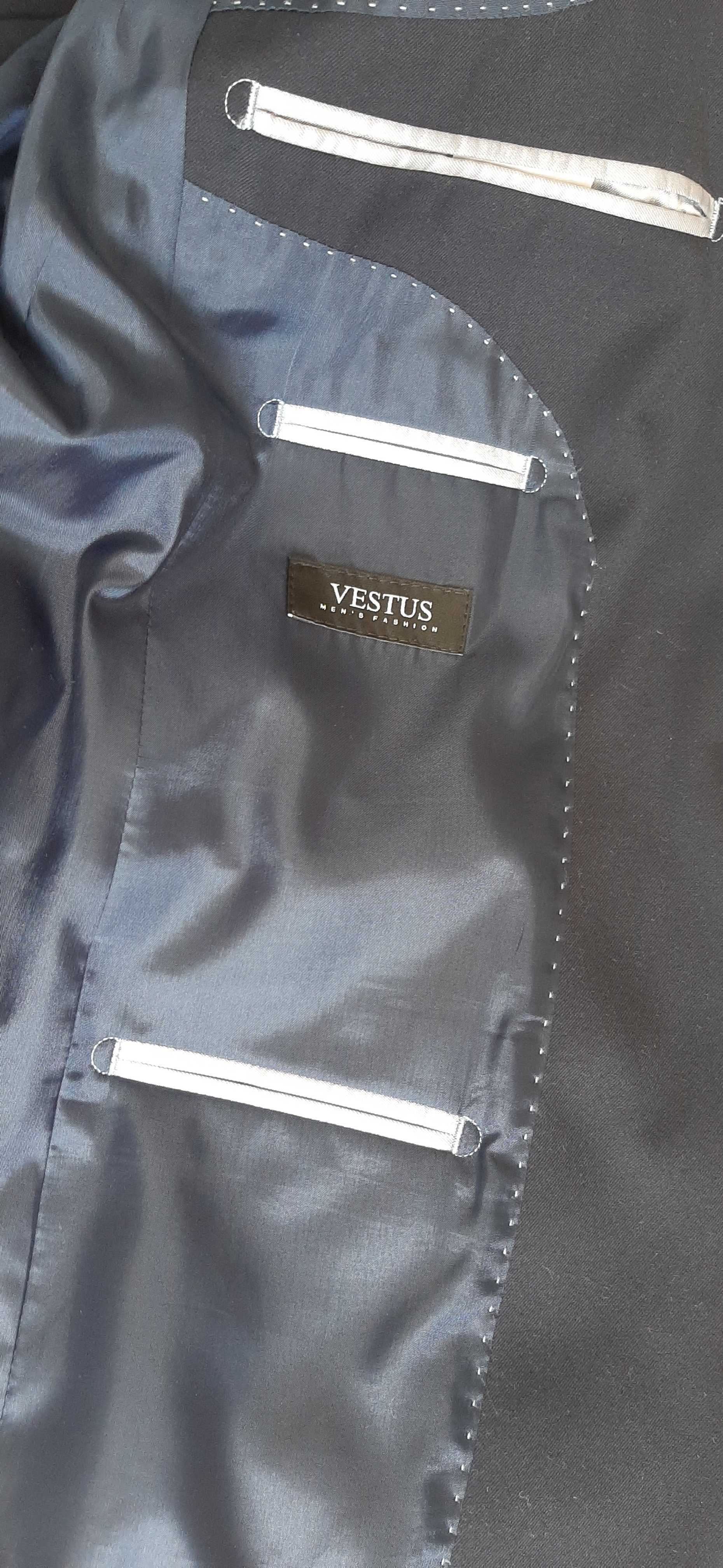 Na studniówkę, półmetek,  bal, komunię, wesele Garnitur męski Vestus