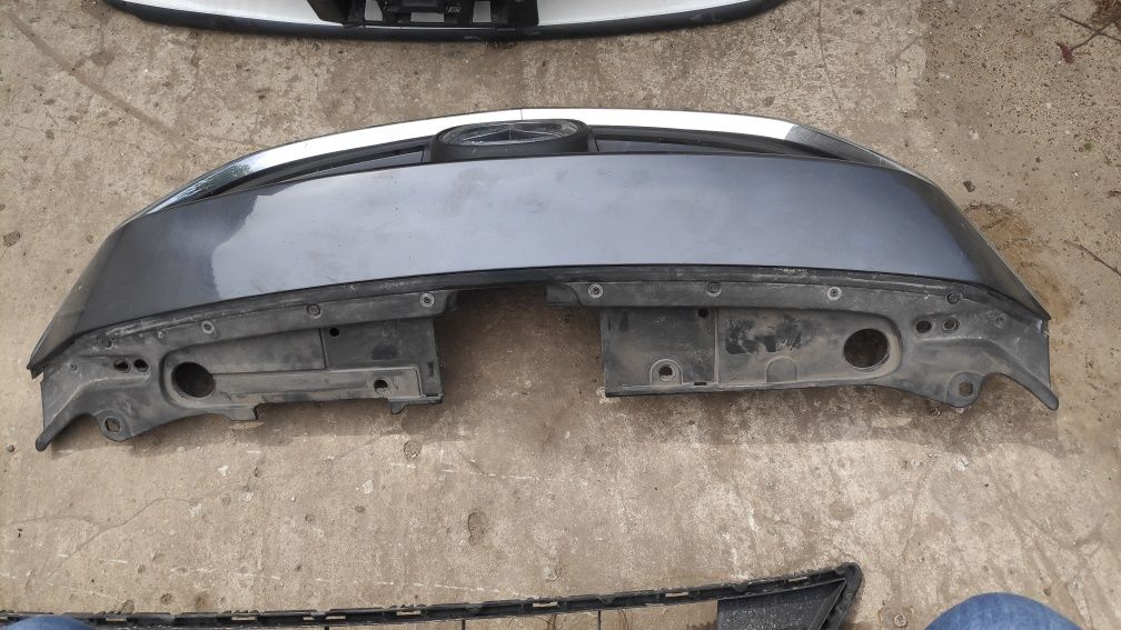 Решітка радіатора КОМПЛЕКТНА Mazda 6GJ 13-17р