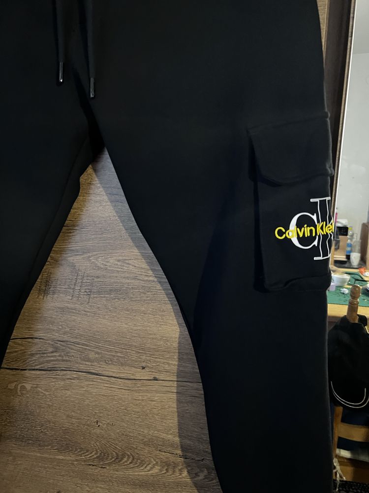 Spodnie  dresowe Kalvin Klein Jeans r 38/zm na 170cm