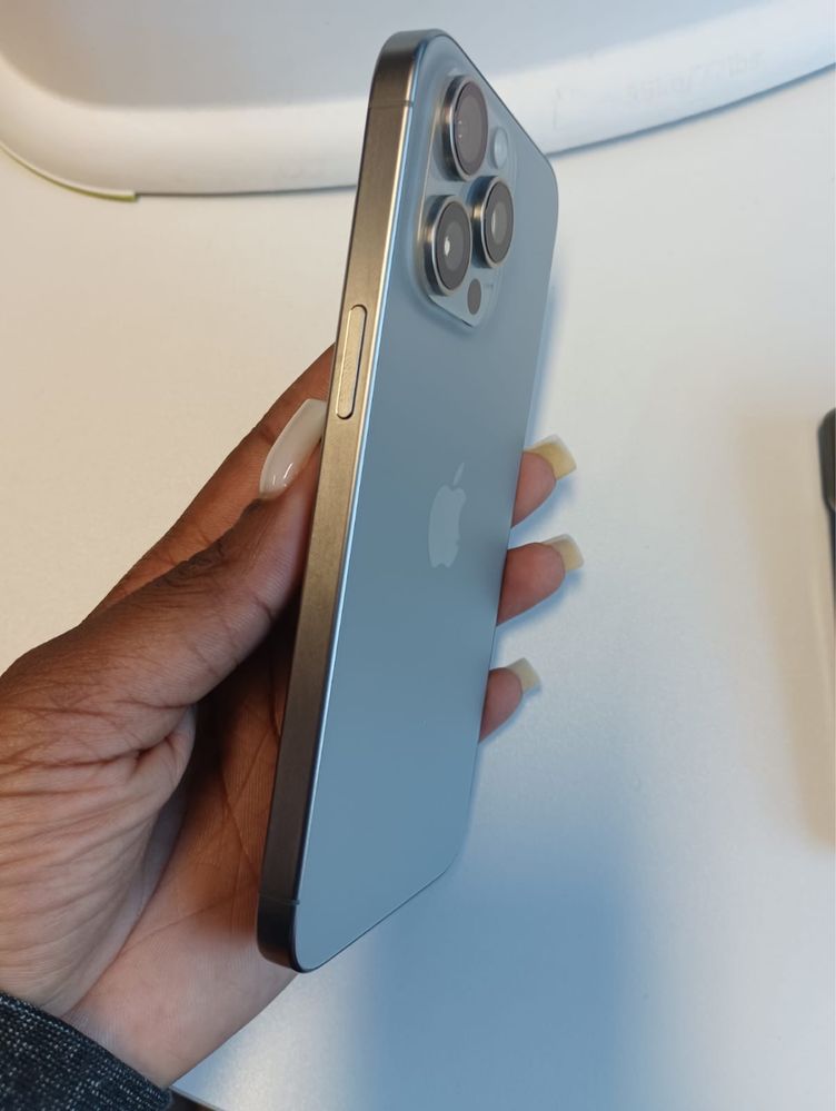 Iphone 15 pro max com garantia