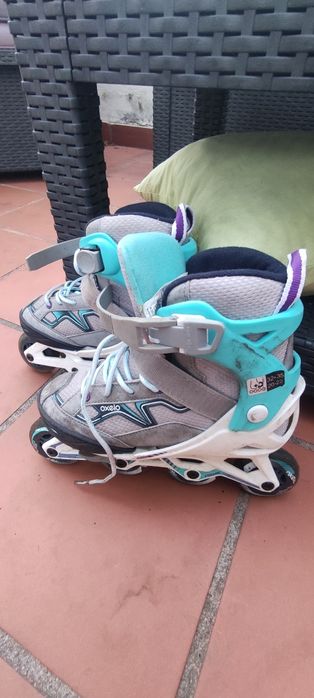 Par de patins número 32 a 37.