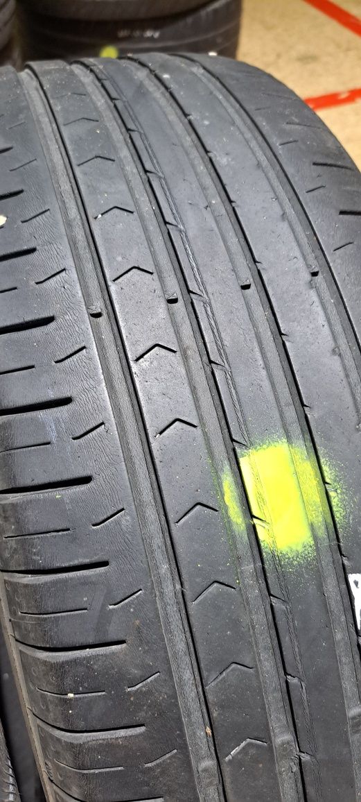 Pneus  205/60/16 continental
